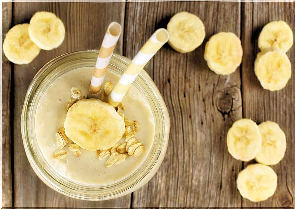 4 oatmeal smoothies to quench your hunger