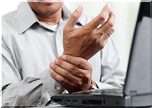 You can relieve carpal tunnel syndrome which often occurs in people who work a lot at computer