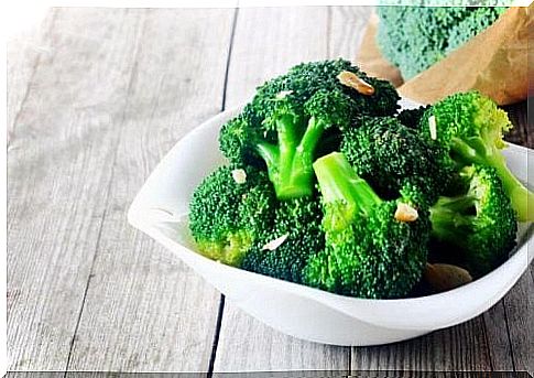 Bowl of broccoli