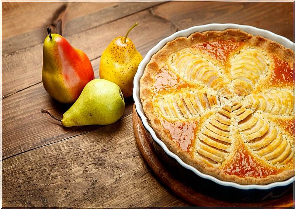 Delicious and healthy pear pie when you are on a cure