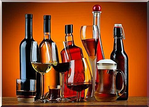 Alcohol increases the risk of elevated uric acid, in both men and women