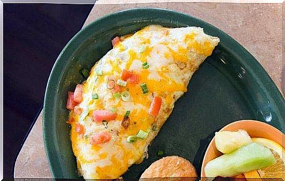 French omelette with ham and cheese