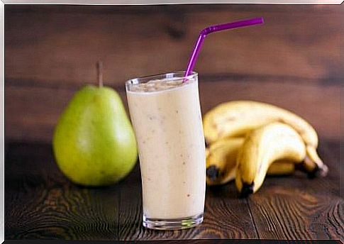 Banana pear smoothie