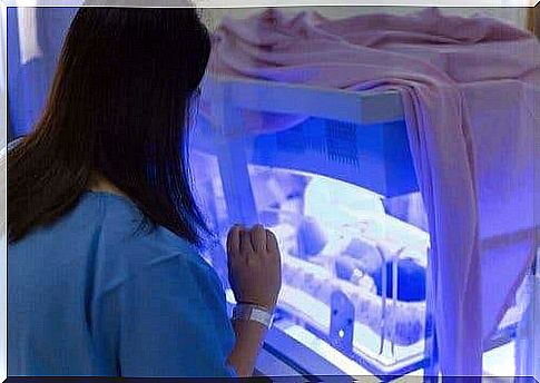 Jaundice in babies is treated with light therapy