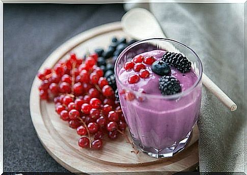 Rheumatoid arthritis and diet - get relief by eating berries.