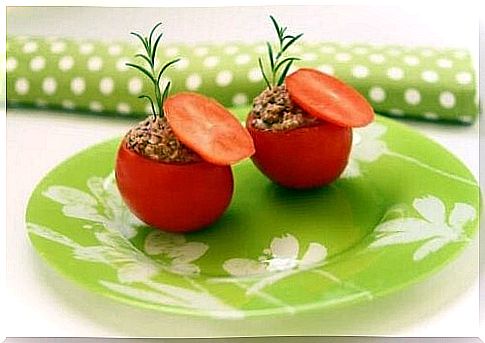 Stuffed tomatoes with tuna: A light and delicious recipe