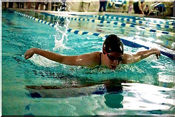 Swimming: A sport that trains the whole body