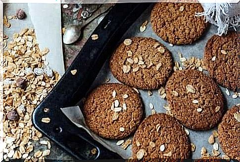 Make these unleavened oatmeal cookies at home