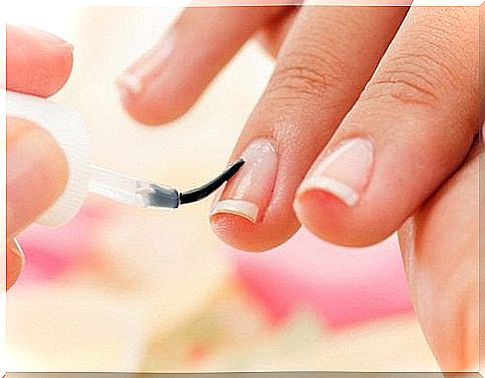 clear-nail polish