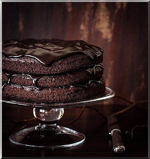 Chocolate cake with icing