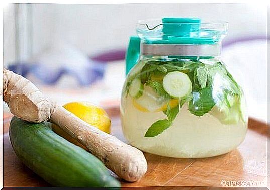 Water with cucumber, lemon and ginger