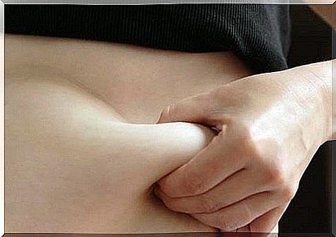 Women's fight against fat around the waist